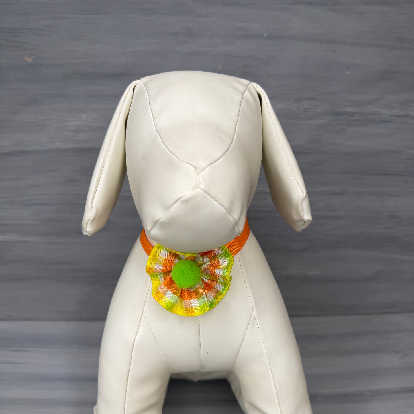 Tropic Pop - 9 Ruffled Pom Neckwear
