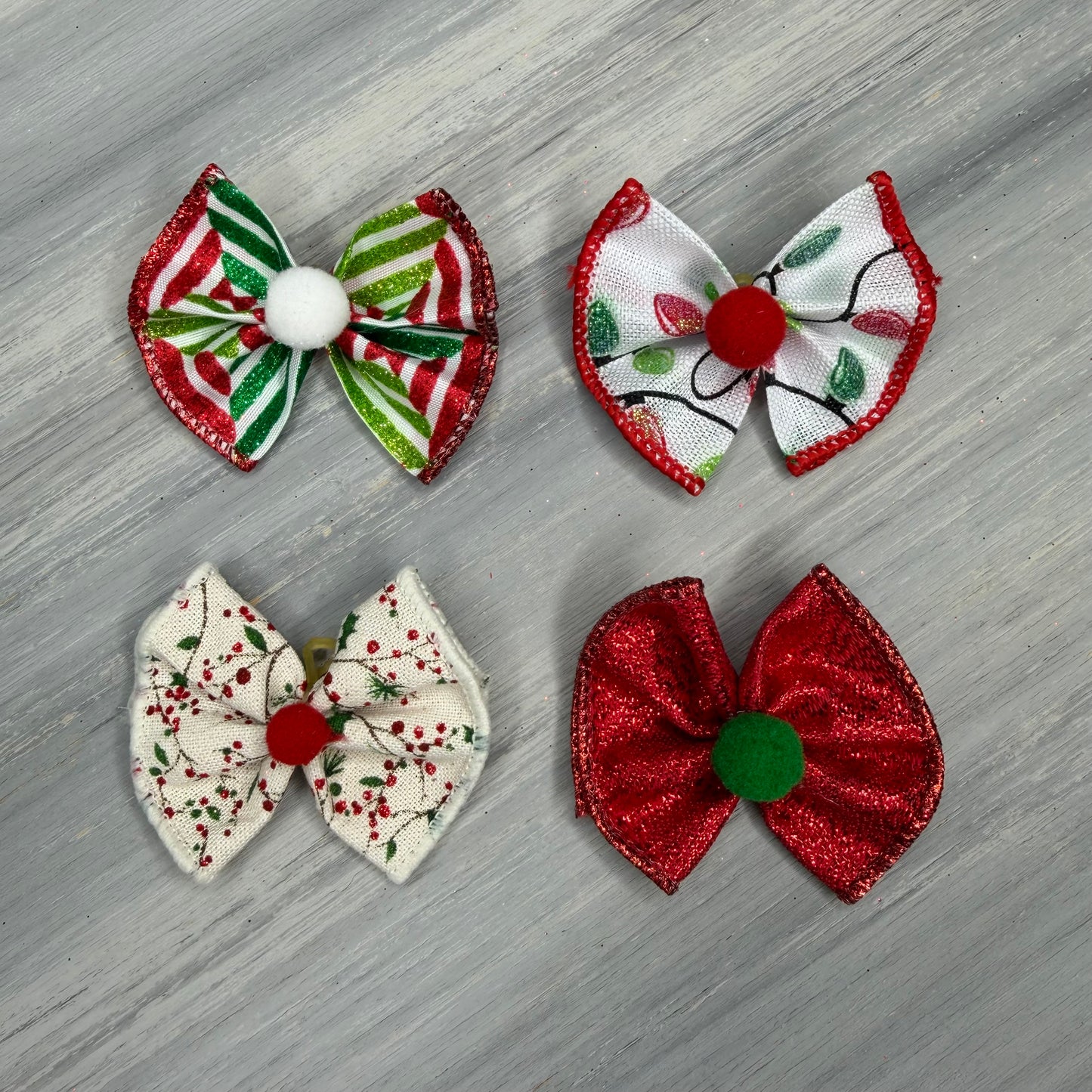 Classic Christmas - Topsy Turvy - 12 Medium Bows