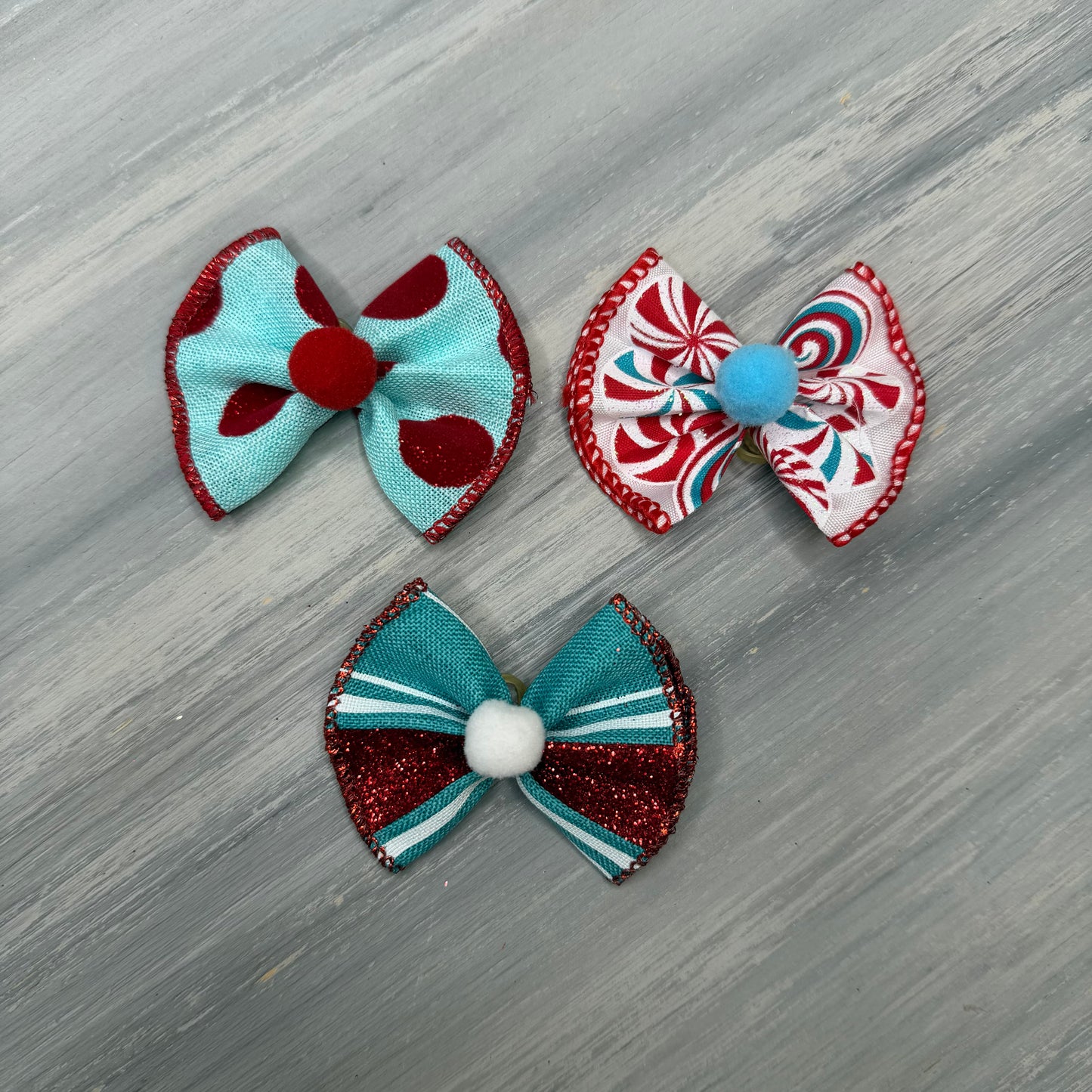 Blues Christmas - Topsy Turvy - 12 Medium Bows