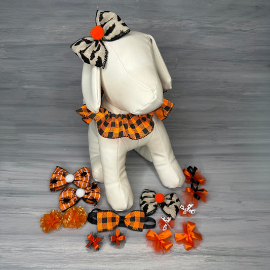 Halloween - Medium - 16 Piece Assortment
