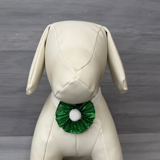 Lucky Leaf - 9 Ruffled Pom Neckwear