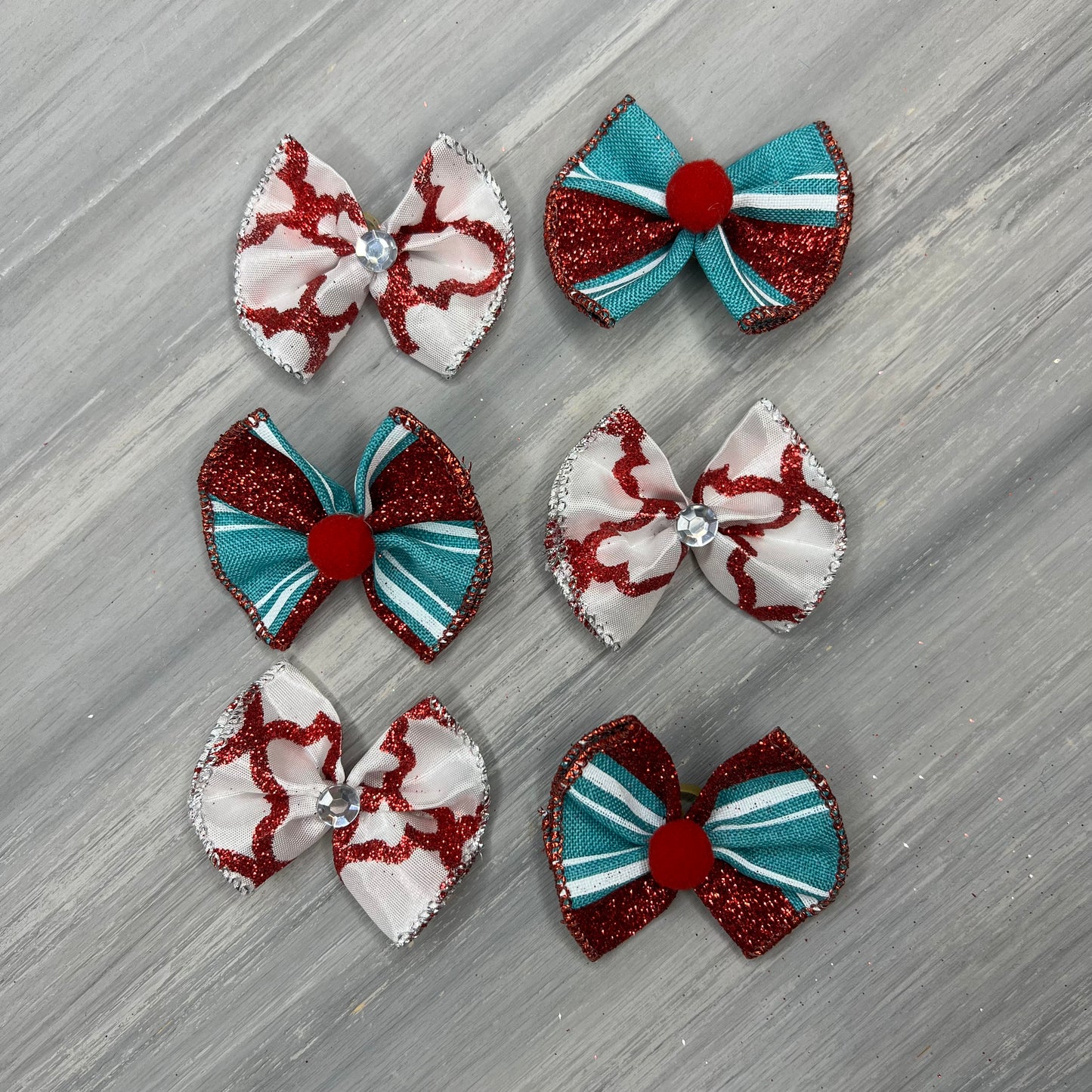 Deck the Halls - Topsy Turvy - 6 Medium Bows