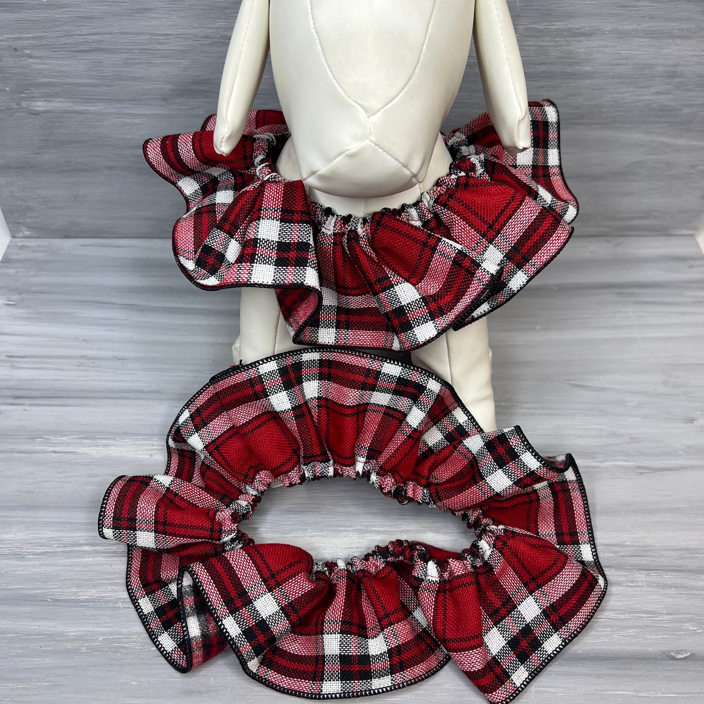 Fuzzy Flannel - 2 Fancy Frills - Large