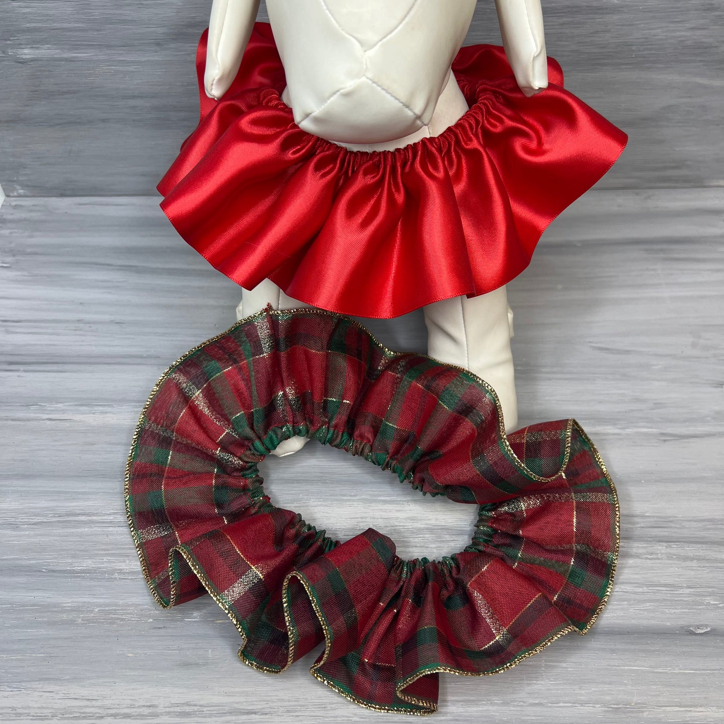 Classy Christmas - 2 Fancy Frills - Large