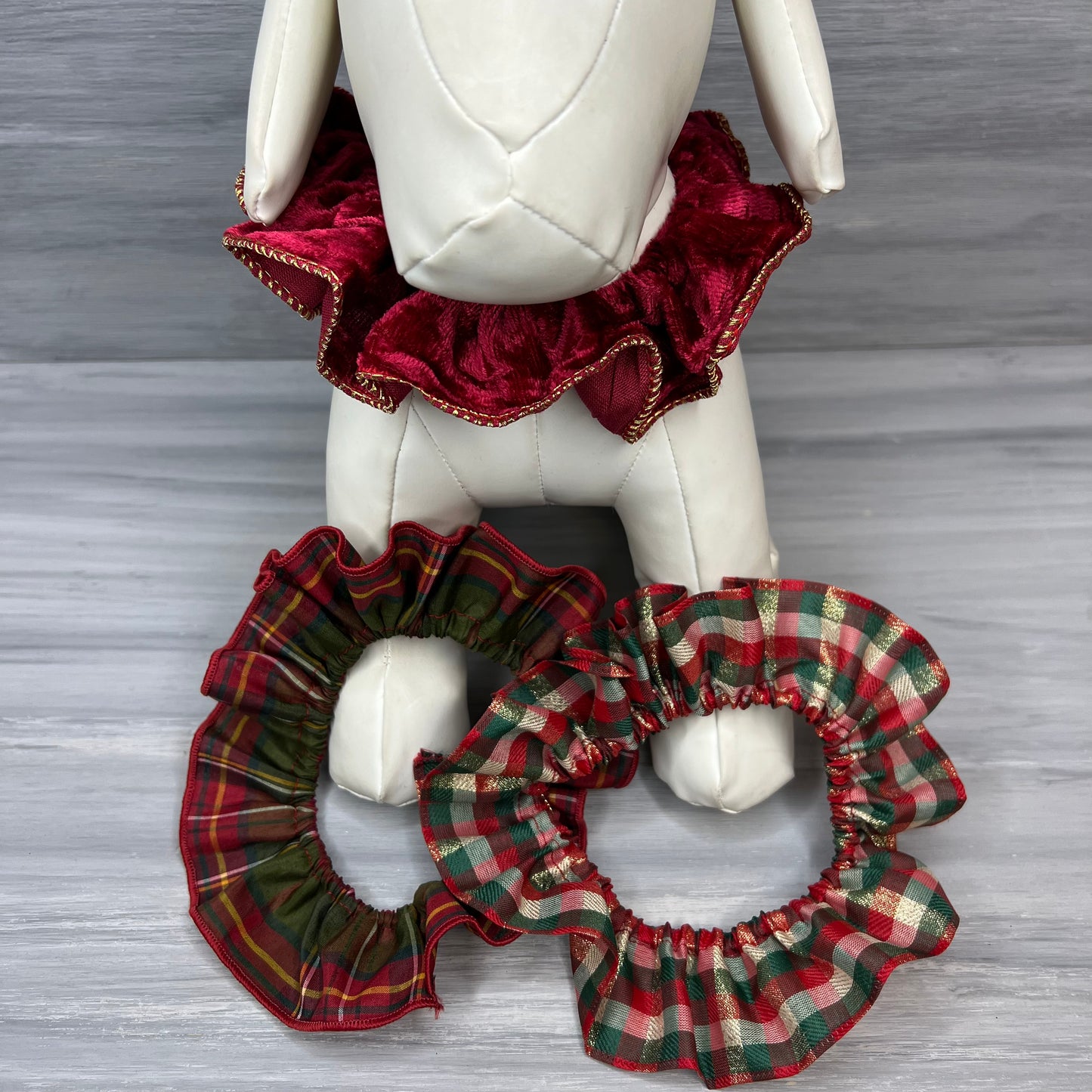Royal Christmas - 3 Fancy Frills - Small or Medium