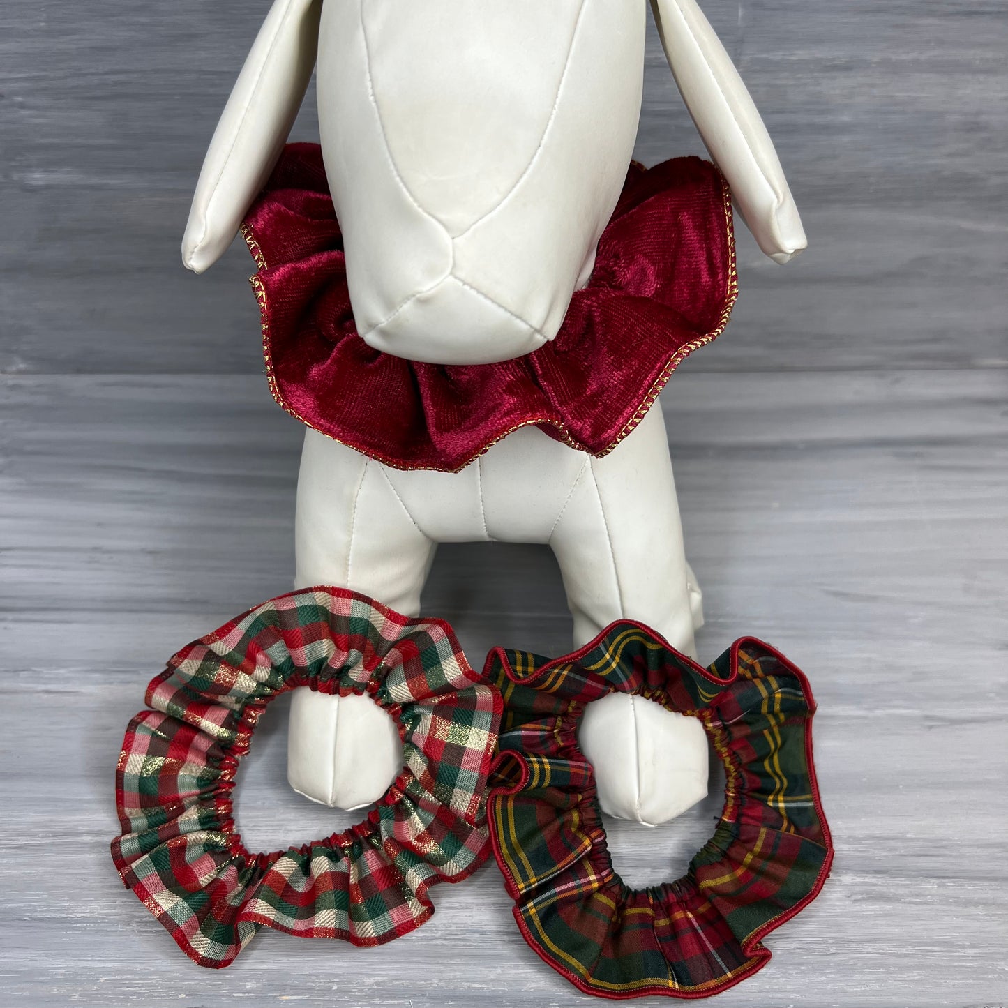 Royal Christmas - 3 Fancy Frills - Small or Medium