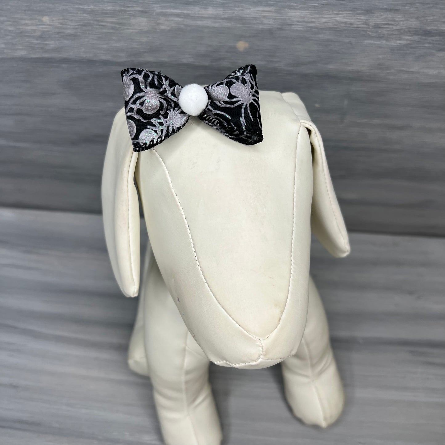 Spooky Spiders - Classic - 8 Medium Bows