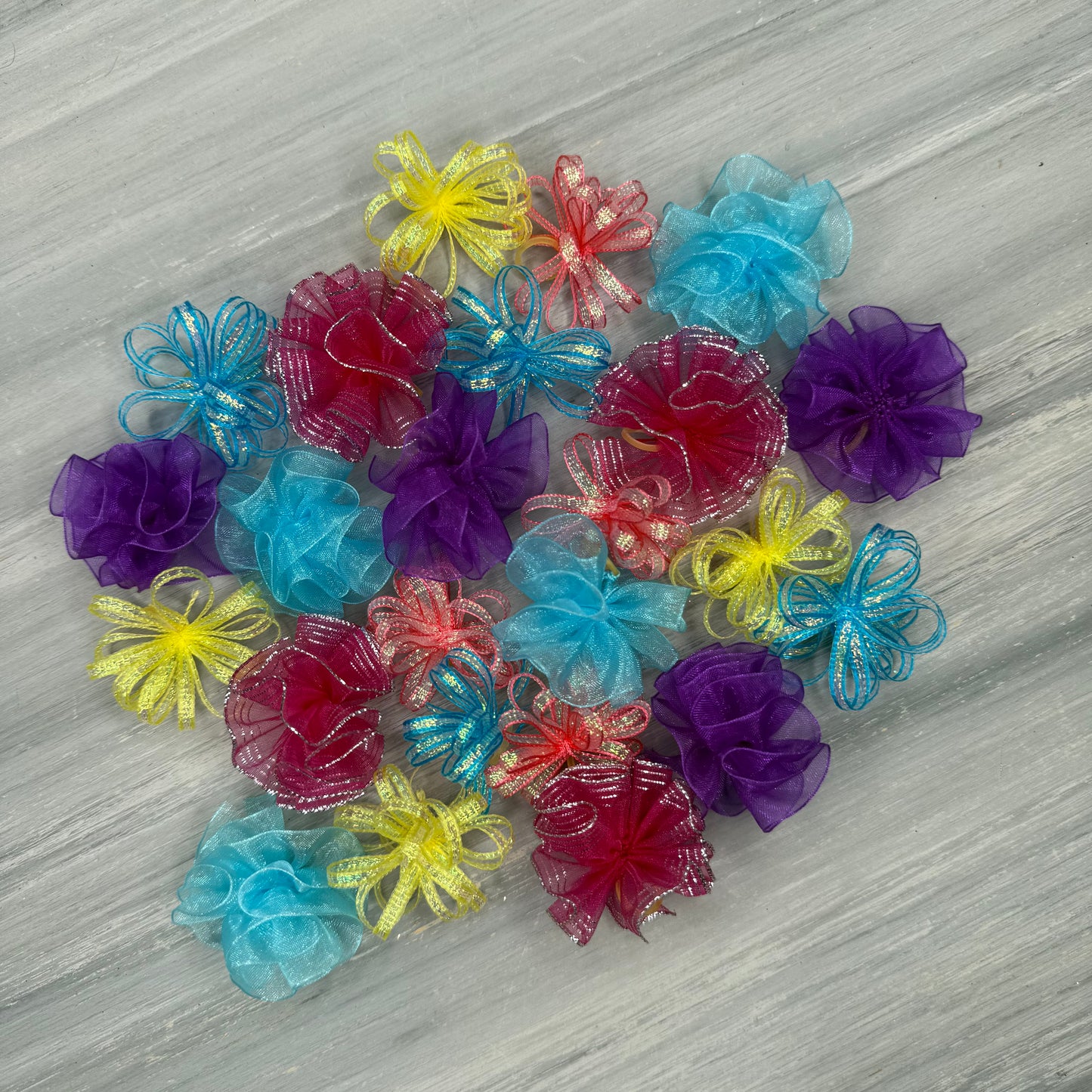 Bright - Pixie and Puff - 24 Medium Bows