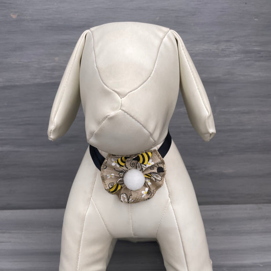 Bumblebee - 9 Ruffled Pom Neckwear