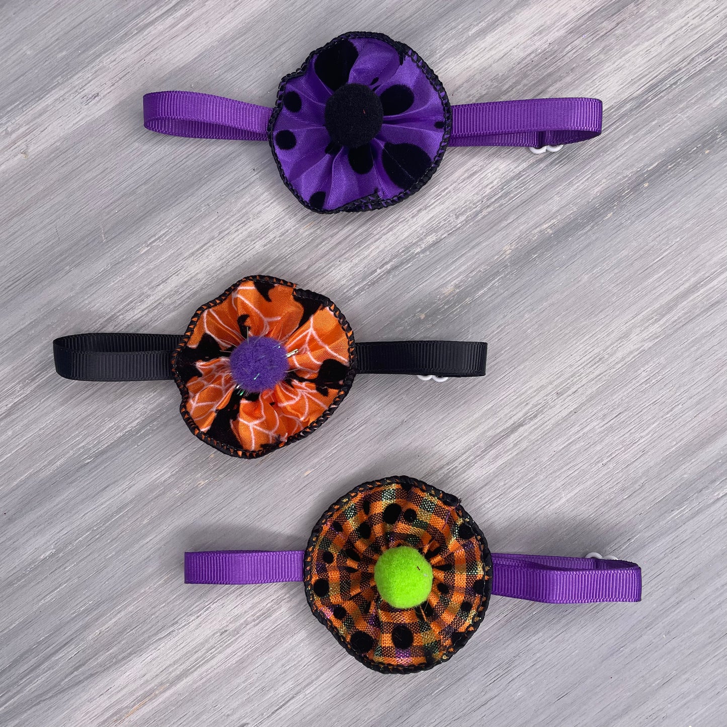 Halloweentown - 9 Ruffled Pom Neckwear