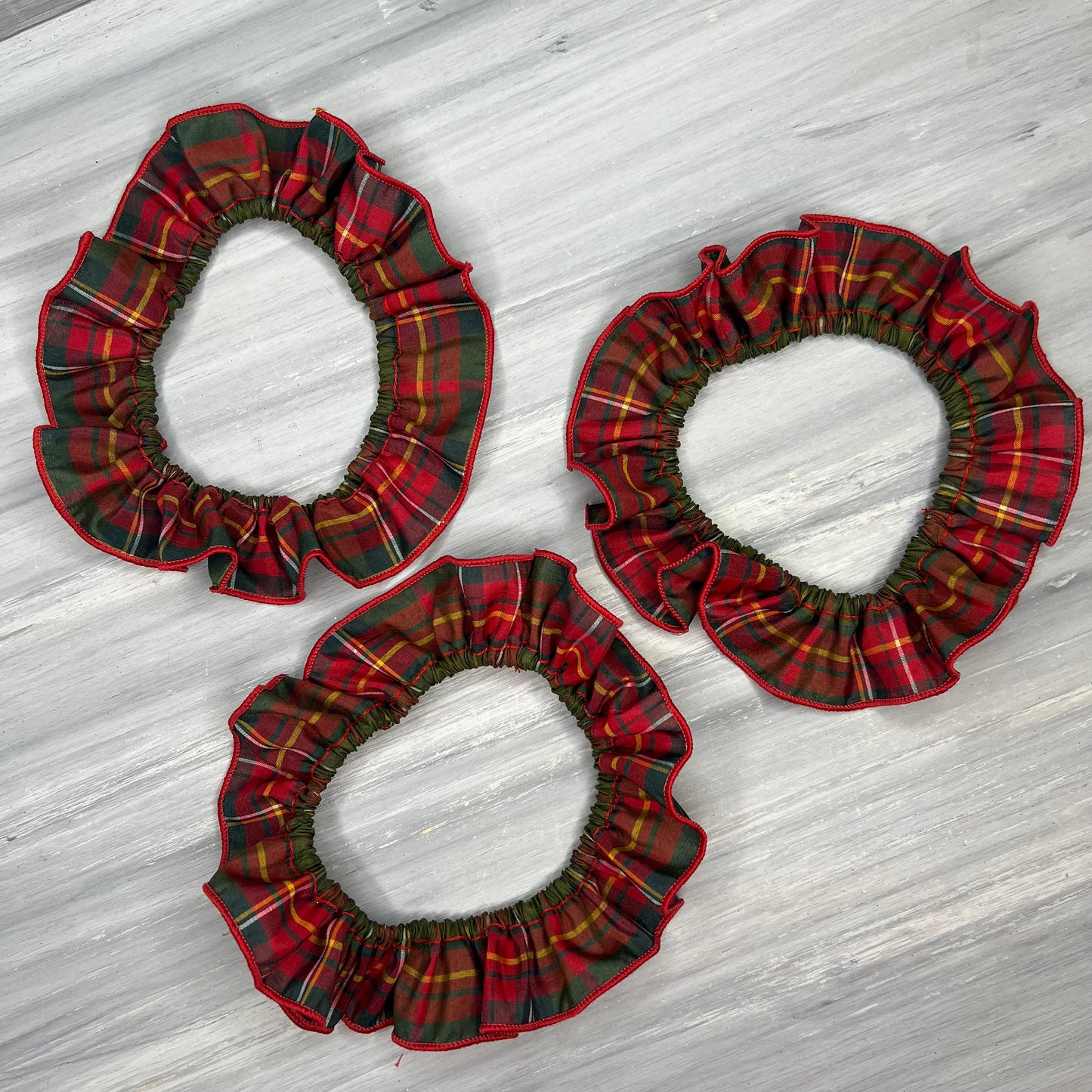 Christmas - 3 Fancy Frills - Medium