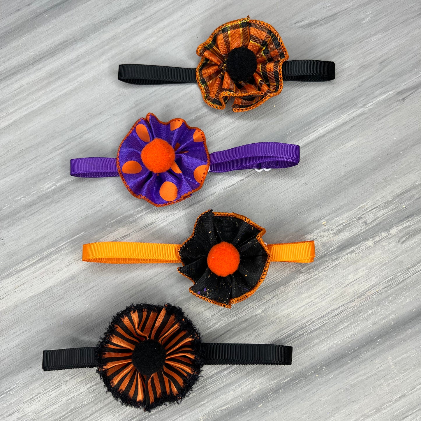 Funky Halloween - 9 Ruffled Pom Neckwear