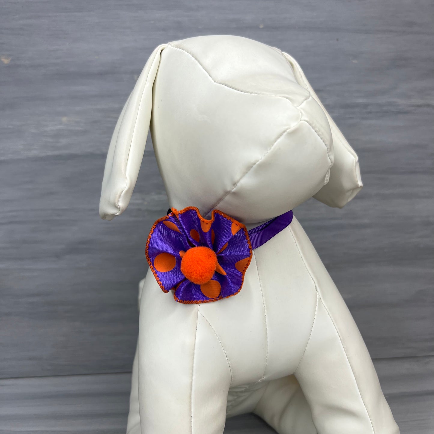 Funky Halloween - 9 Ruffled Pom Neckwear