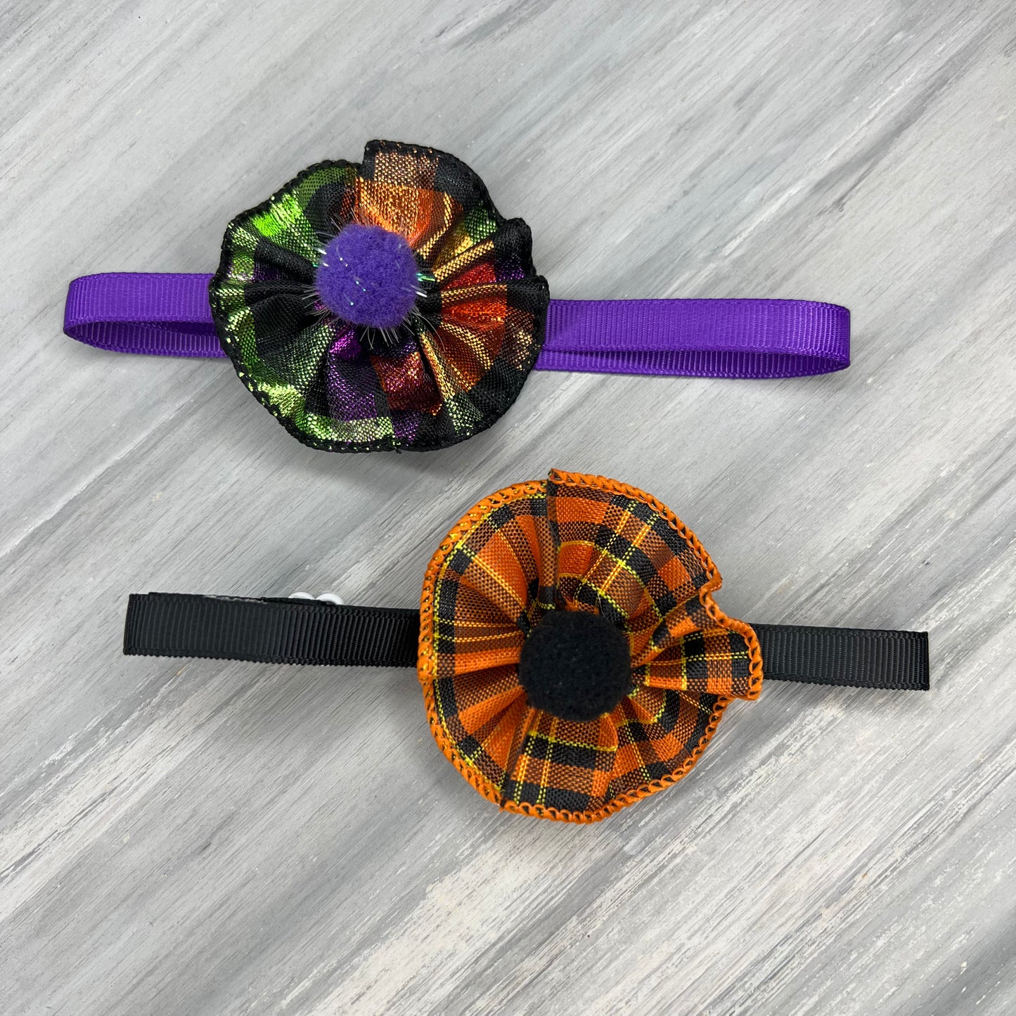Spooky Plaid - 9 Ruffled Pom Neckwear