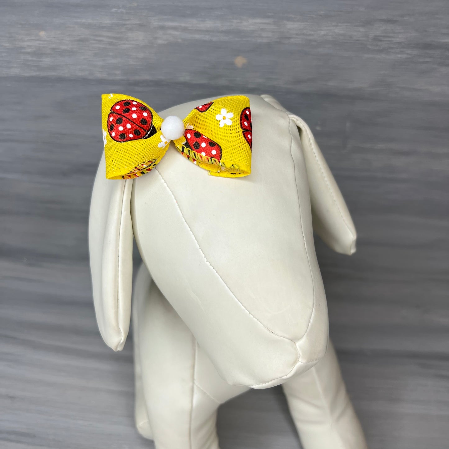 Ladybug Dots - Classic - 8 Medium Bows