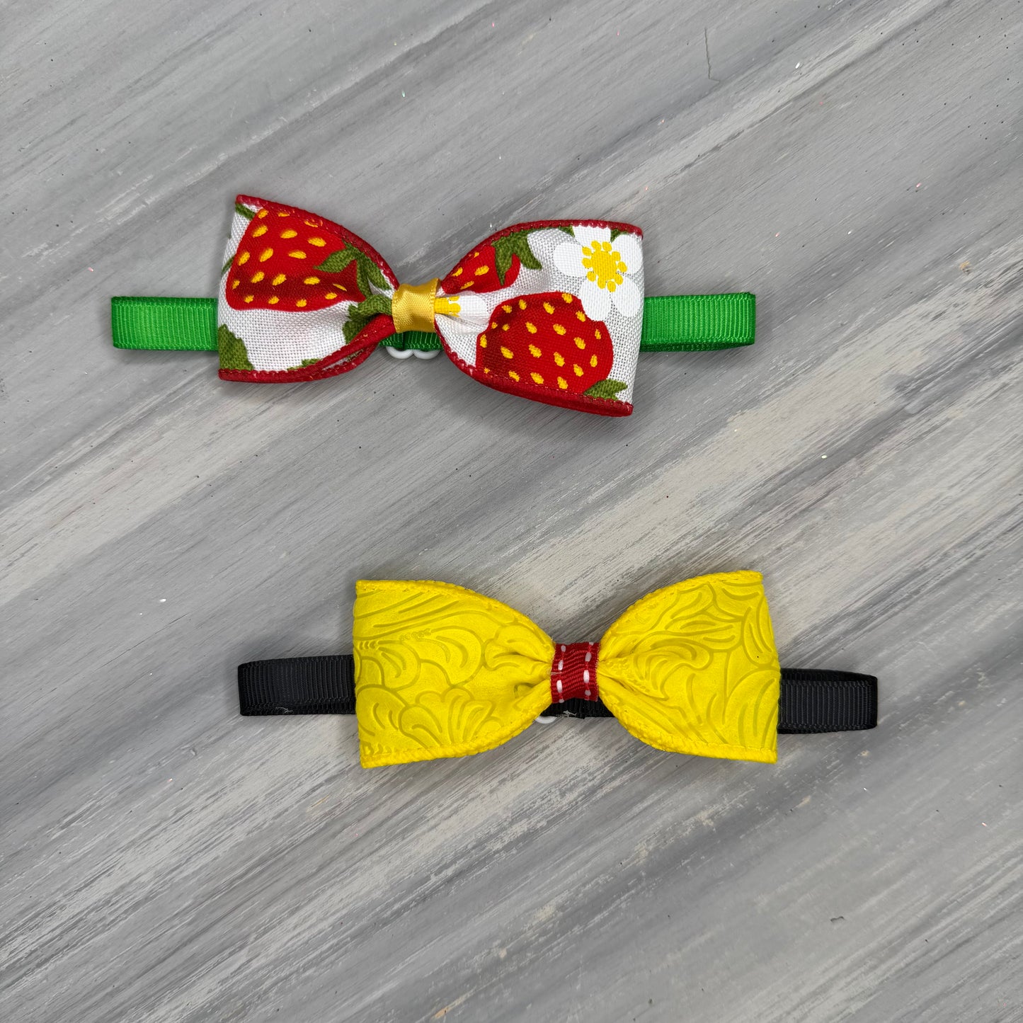 Strawberry Fields - 8 Adjustable Bow Tie Neckwear