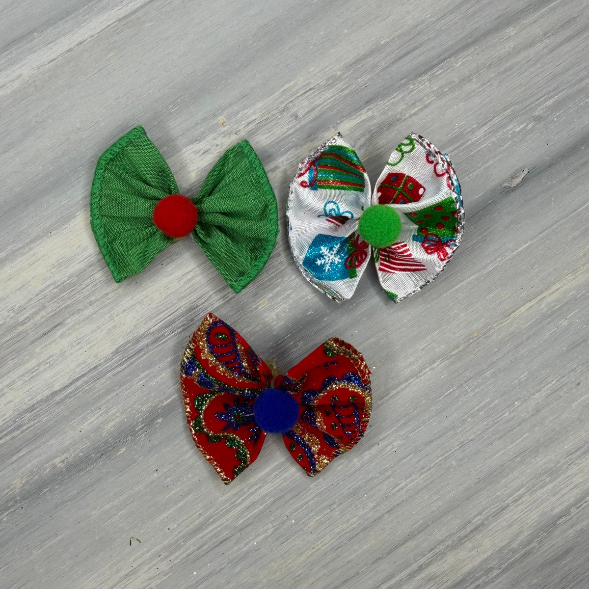 Classic Christmas - Topsy Turvy - 12 Medium Bows
