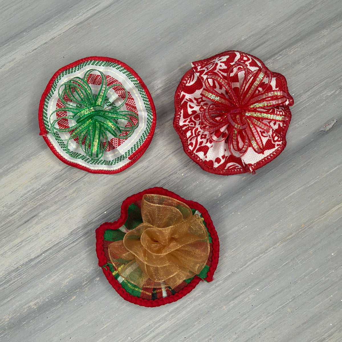 Deck The Halls - Tedi Bow - 12 Medium Bows