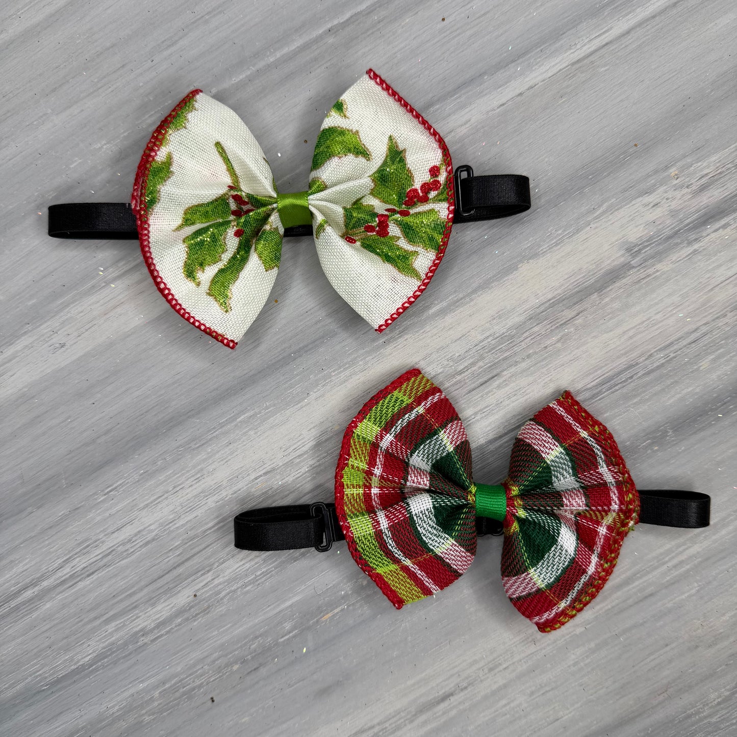 Mistletoe - Jumbo Bow Tie - 4 Large Ties