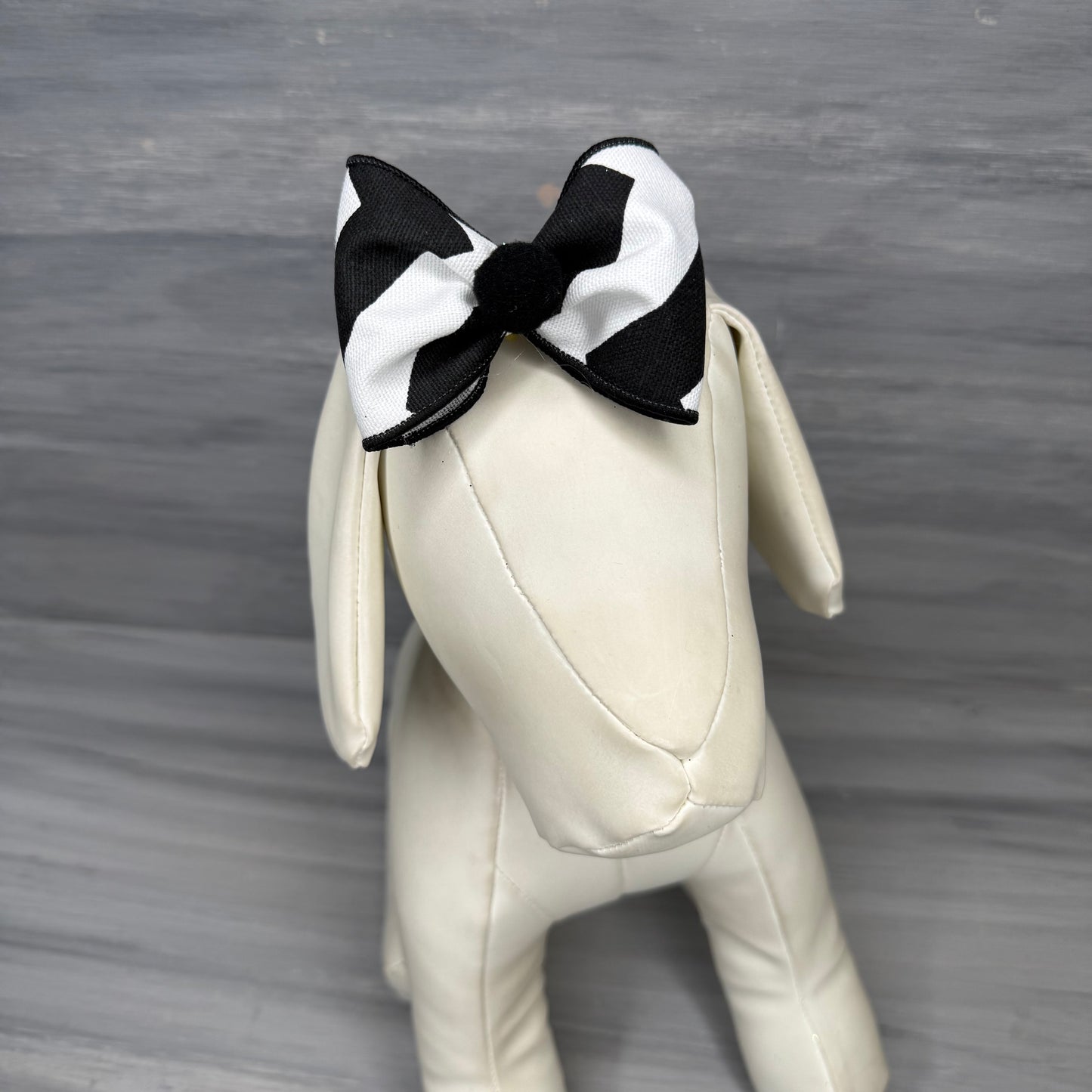 Black Tie - Over the Top - 8 Large Bows