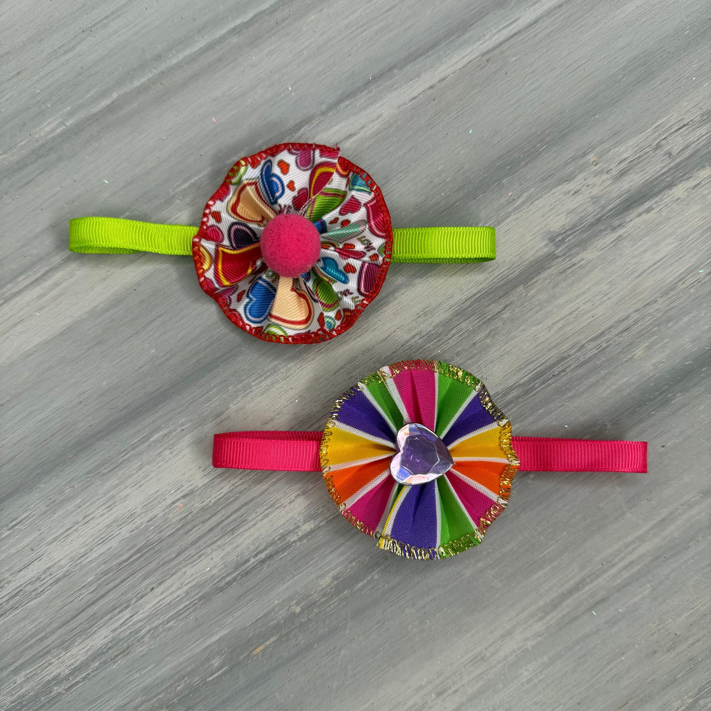 Love Pop - 9 Ruffled Pom Neckwear