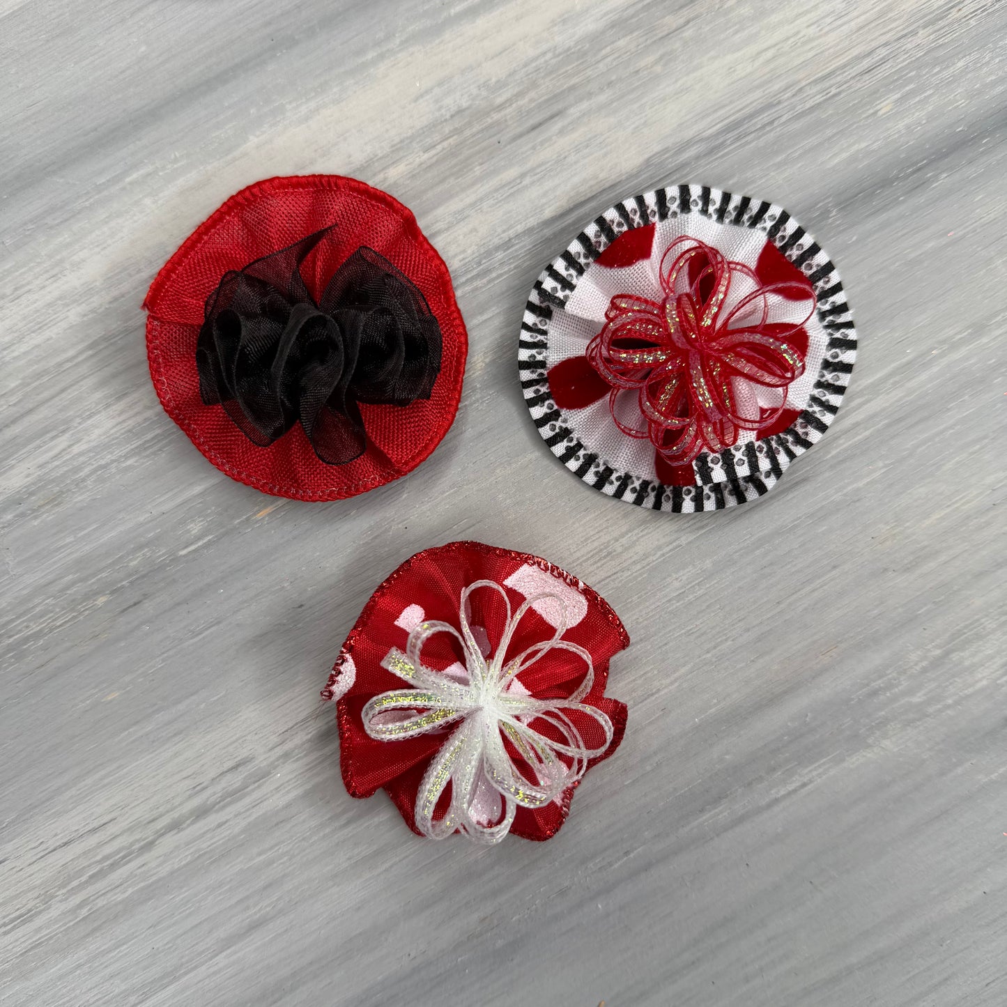 Sassy Valentine - Tedi Bows - 12 Medium Bows