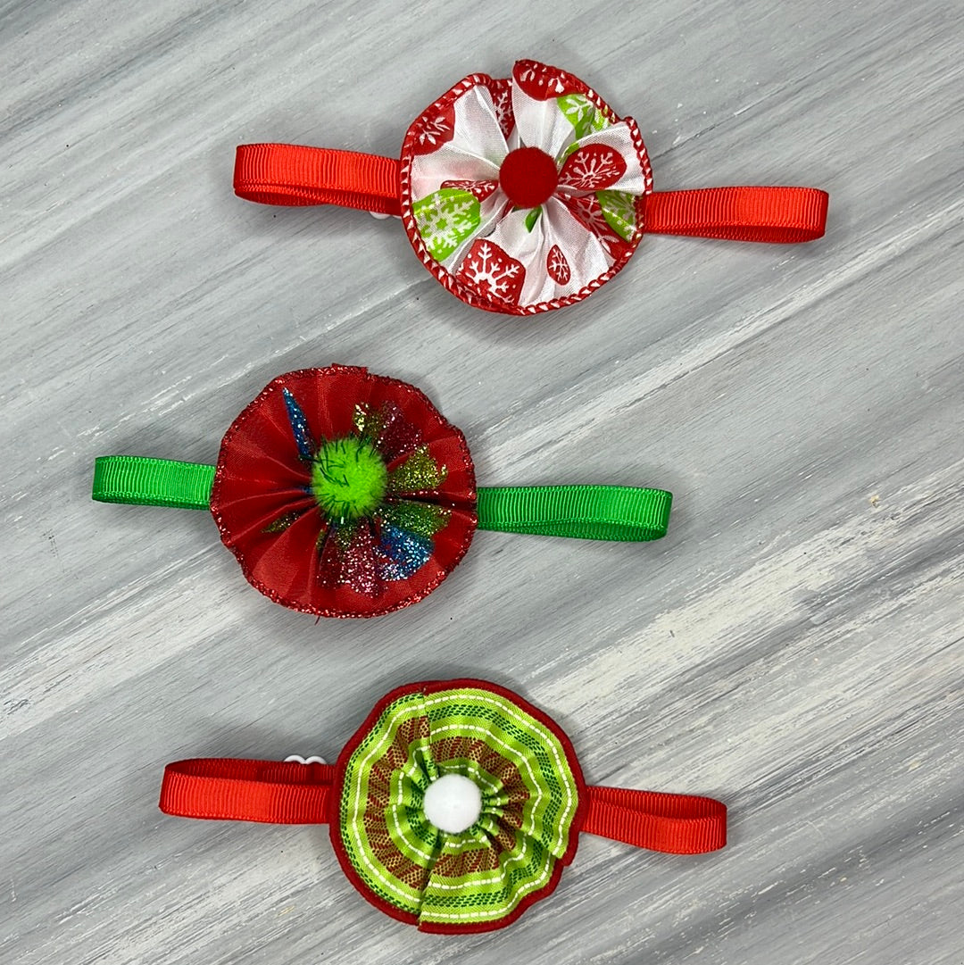 Christmas Decorations - 9 Ruffled Pom Neckwear
