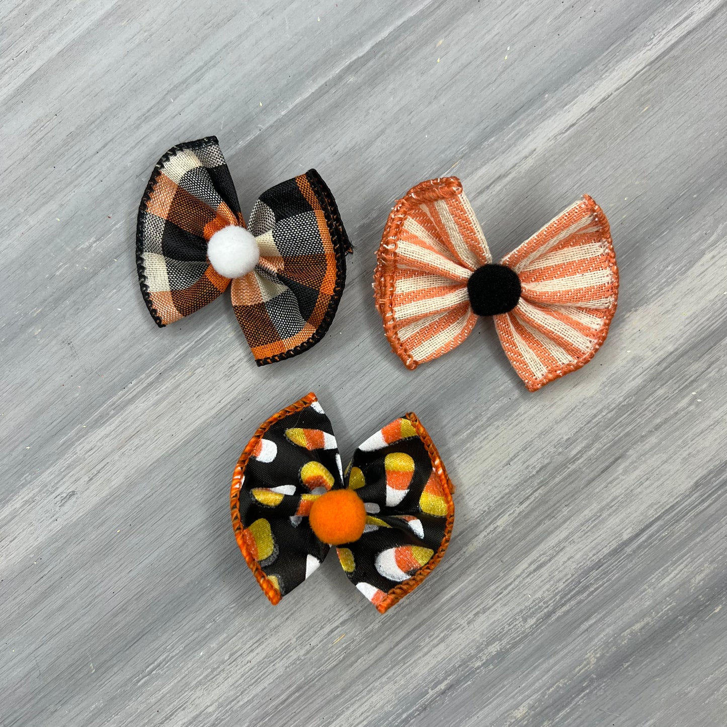 Candy Corn - Topsy Turvy - 12 Medium Bows