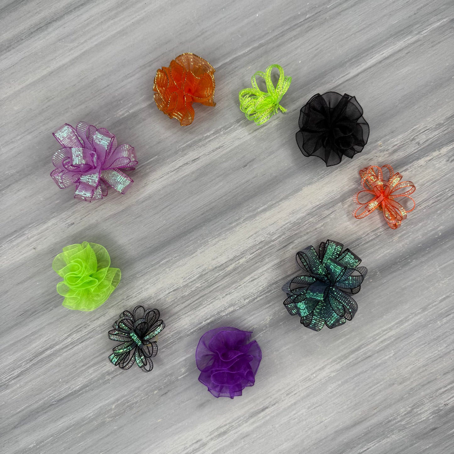 Halloween - Pixie and Puff Collection - 24 Medium Bows