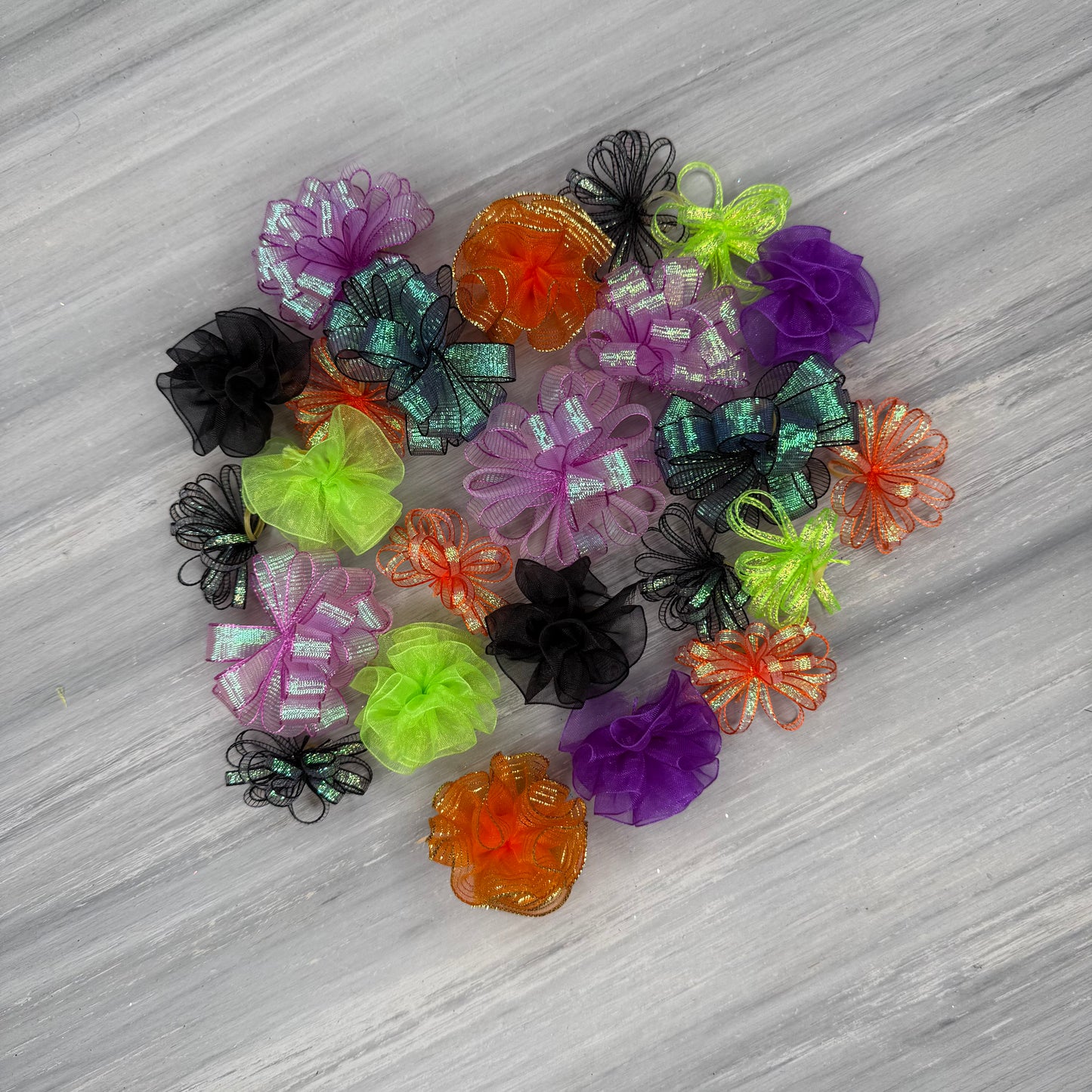 Halloween - Pixie and Puff Collection - 24 Medium Bows