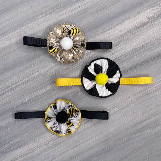 Bumblebee - 9 Ruffled Pom Neckwear