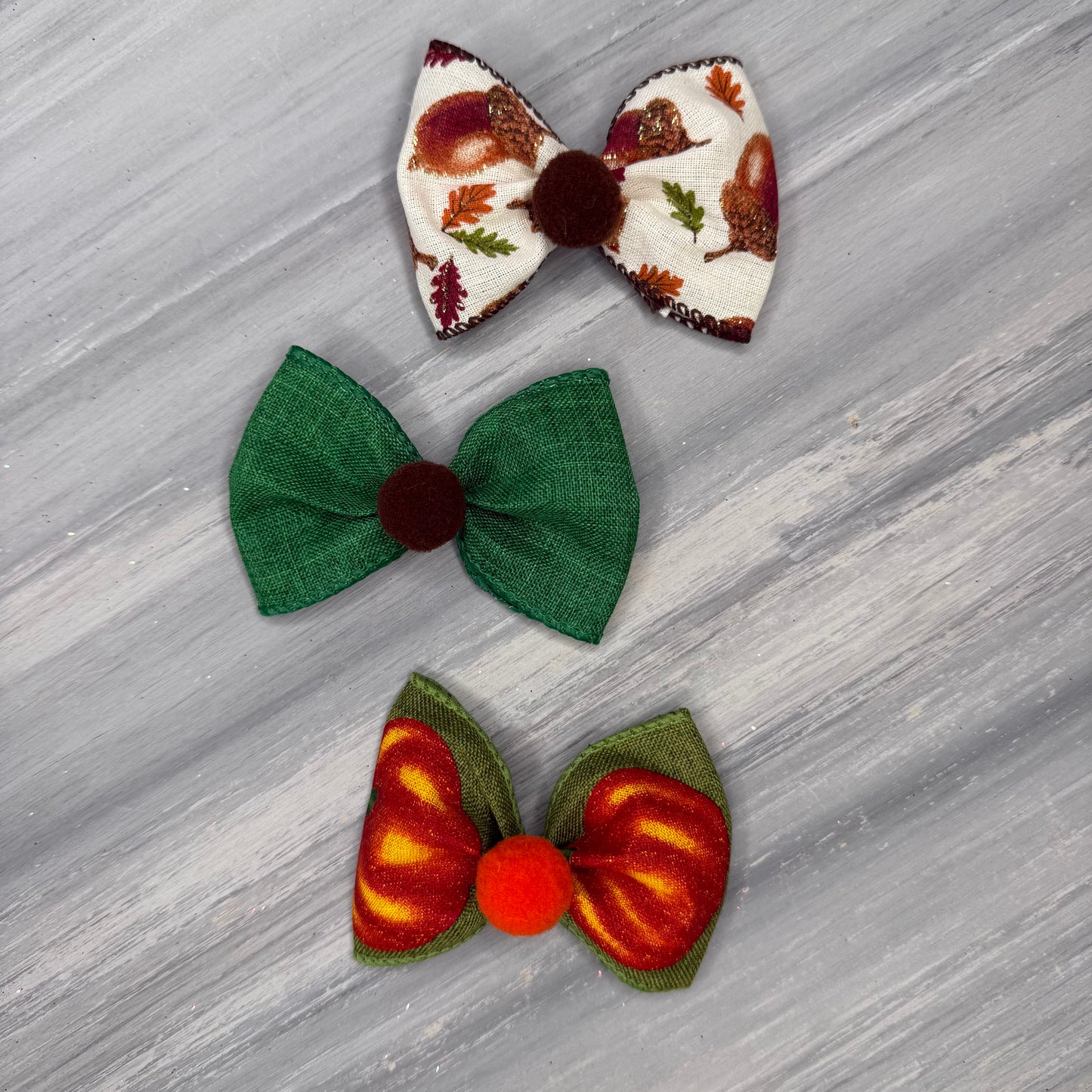 Woodland - Over the Top - 8 Large Bows