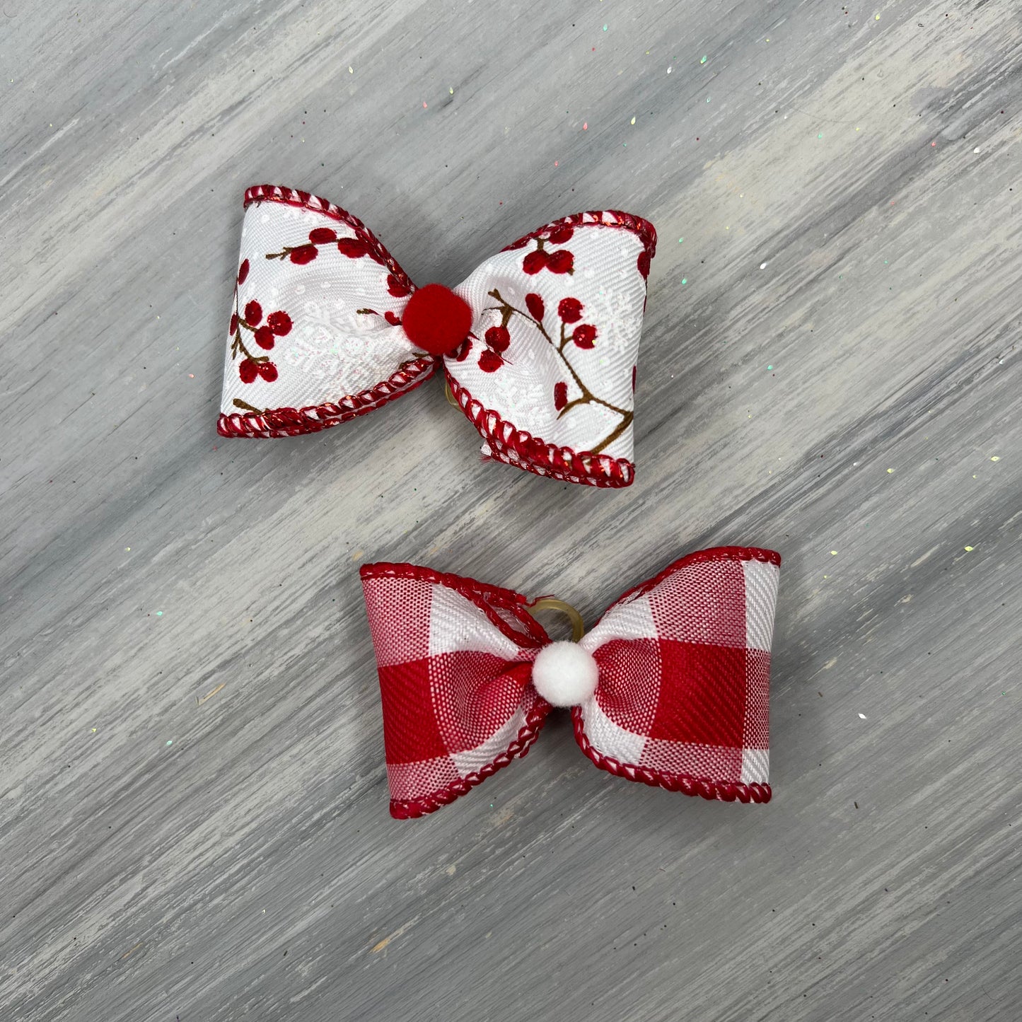 Holly Jolly - Classic - 8 Medium Bows