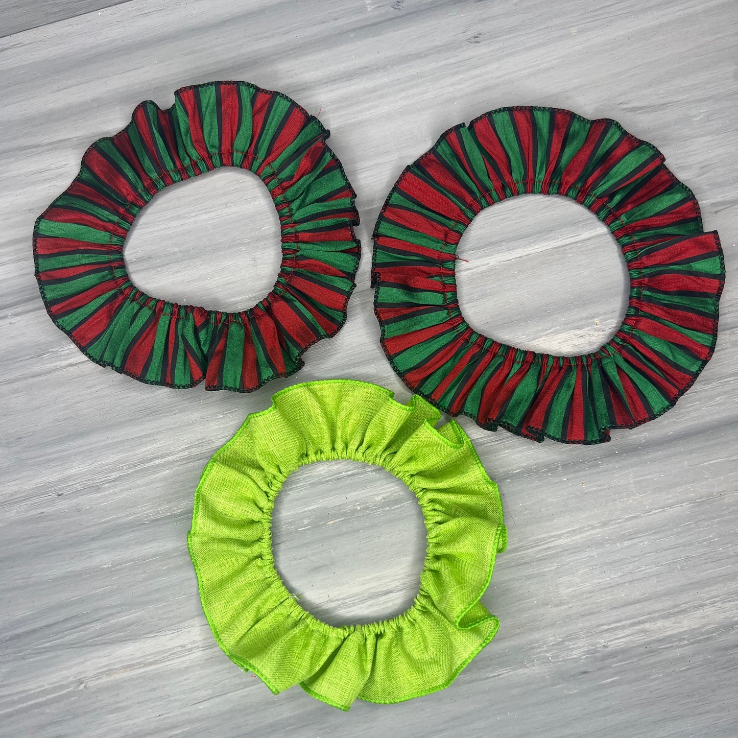 Christmas - 3 Fancy Frills - Medium