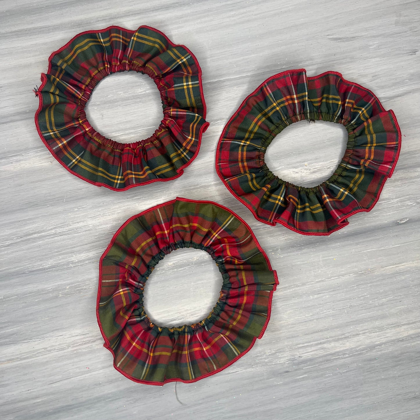 Christmas Plaid - 3 Fancy Frills - Small
