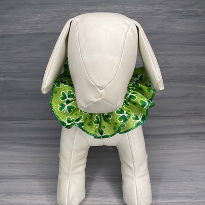 Lucky Me - 3 Fancy Frills - Medium