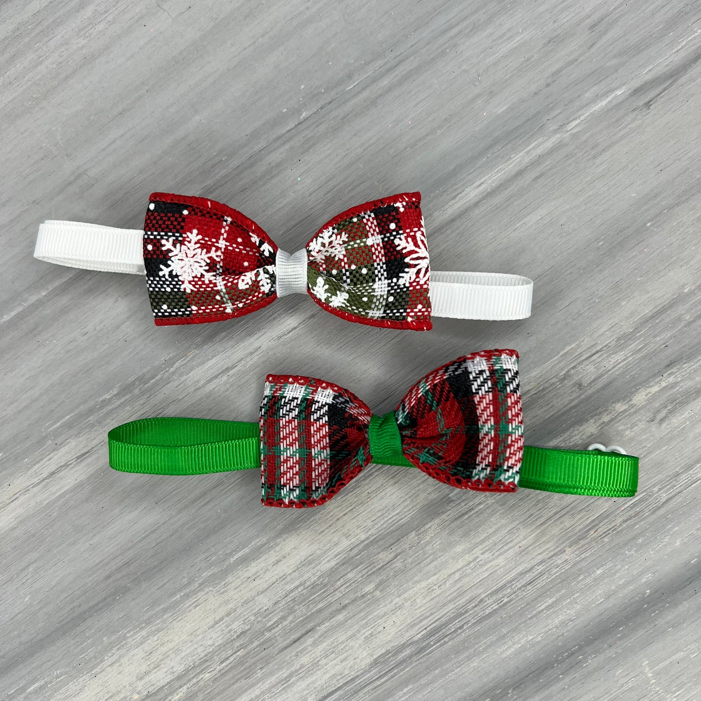Christmas Snow - 8 Adjustable Bow Tie Neckwear