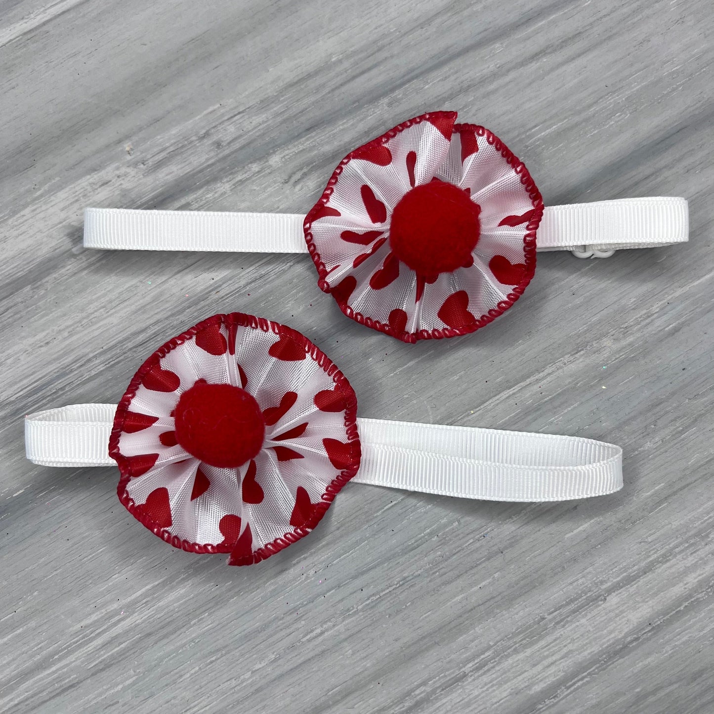 Valentine Hearts - 9 Ruffled Pom Neckwear