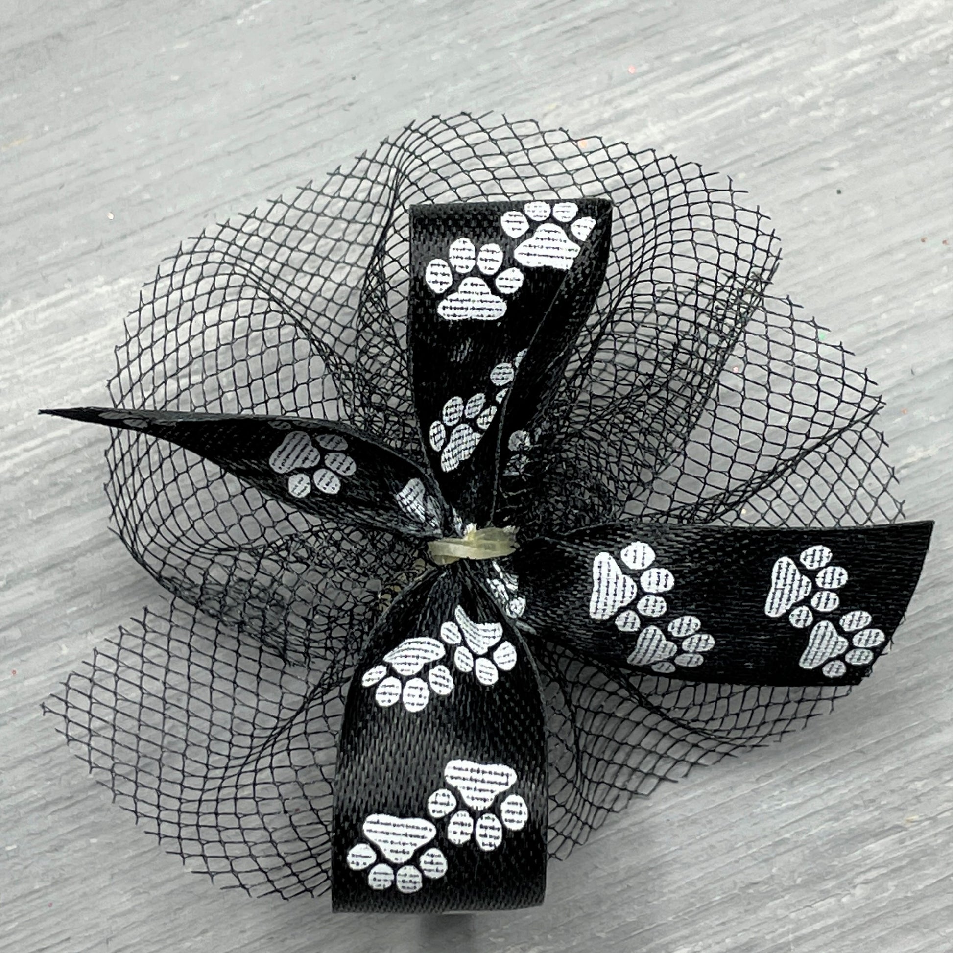 Printed Pre–Tied Bows